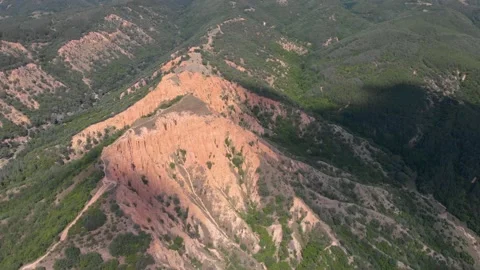 Aerial mountain view Stockbeeldmateriaal 148754703