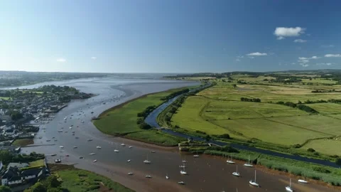 Aerial of the mouth of the river exe. The exeter ship canal with the Vidéo 147872053