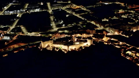 Aerial night view of the medieval castle of Castalla, Spain. Vídeos de archivo 166369545
