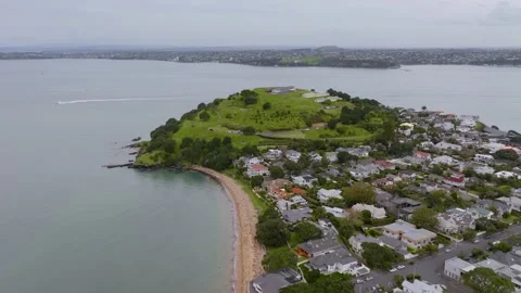 Aerial: North head in the suburb of Devonport, Auckland, New Zealand Stock-Footage 201070325