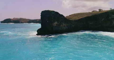 Aerial of Nusa Penida Seaside Cliffs, Bali, Indonesia Vídeos de archivo 95209853