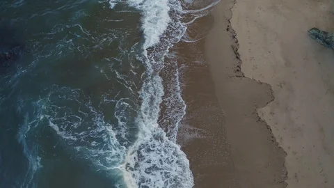 Aerial, ocean waves on a beach, top down view Stock-Footage 99390212