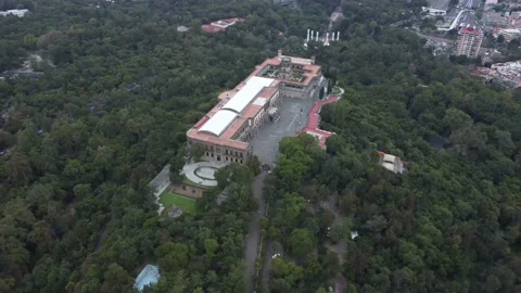 Aerial orbital view over Chapultepec Castle 스톡 동영상 164673465