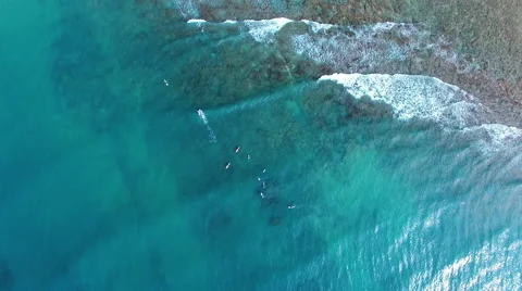 Aerial overhead shot top down view of waves in ocean 스톡 동영상 57645268