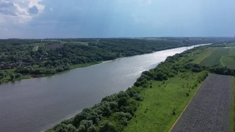 Aerial panorama of river valley in Moscow region Vidéo 329054507