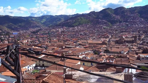 Aerial panorama view of Cusco, Peru Vidéo 333775159