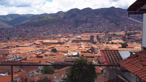 Aerial panorama view of Cusco, Peru Vídeos de archivo 333775269