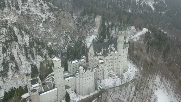 Aerial panoramic footage camera flight around the Neuschwanstein castle Stock Footage 86111160