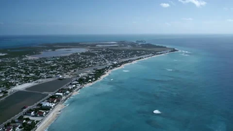 Aerial panoramic high angle shot of Cockburn Town, Grand Turk, Turks and Caicos Video stock 194506601