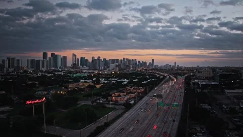 Aerial panoramic hyper lapse of Miami Skyline and Miami I95 city traffic Video stock 276104110