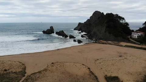 Aerial panoramic over a beach Video stock 92266477