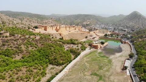 Aerial panoramic view of Amber (Amer) Palace/Fort, near Jaipur, Rajasthan, India Stockbeeldmateriaal 92433408