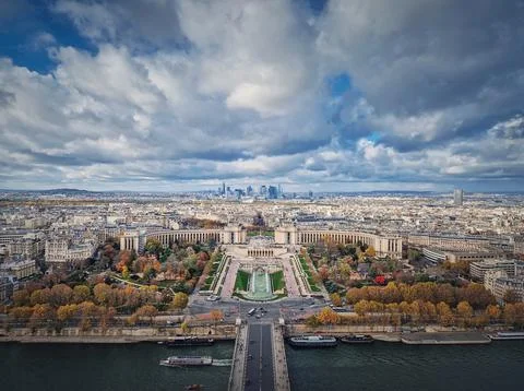 Aerial panoramic view from the Eiffel tower height to the Paris cityscape, .. Stockfoto's