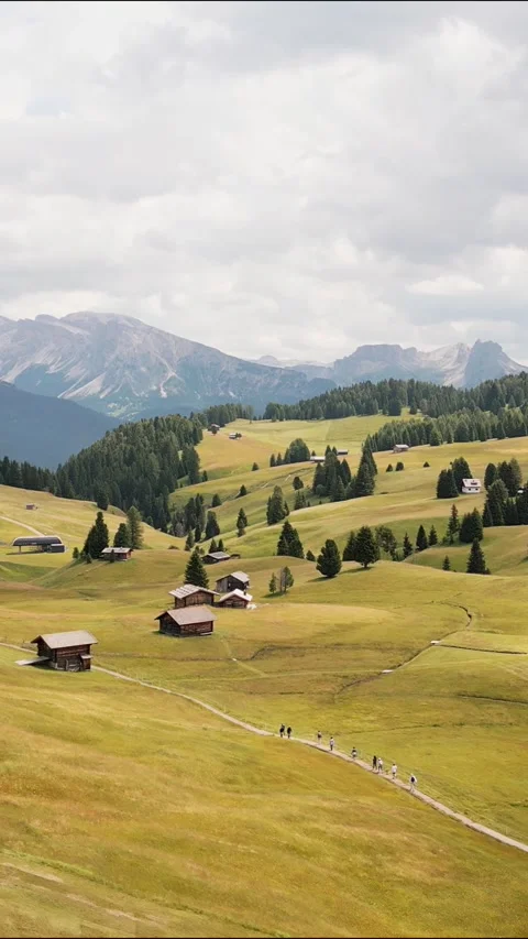 Aerial panoramic view group of hiker together trek in Dolomites. Alpe di Si.. Stock-Footage 332272228