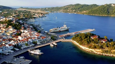 Aerial panoramic view over Skiathos island, Sporades, Magnesia, Greece Vídeo Stock 137028207