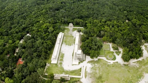 Aerial perspective of the Chichen Itza Pyramid, court, observatory, all Stock Footage 121329954