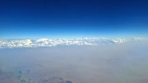 Aerial Perspective Of Clouds Along The Horizon Vídeo Stock 334402059