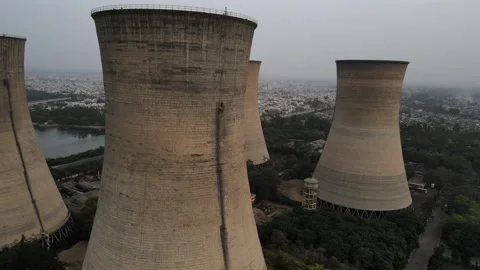 Aerial Perspective of Guru Nanak Dev Thermal Power Plant in Bathinda, Punjab Vidéo 332580162