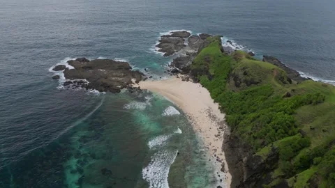 Aerial Perspective Revealing Pristine Nature And Tranquil Scenery Vídeo Stock 330372001