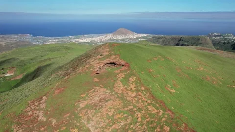 Aerial perspective showing the unique red volcanic soil of Samarrita Видео 339076962