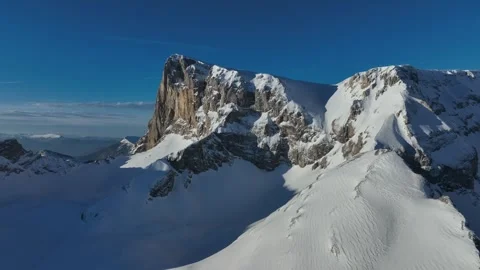 Aerial, Pic de Bure, Dévoluy Massif, Alps, France. Forward. 스톡 동영상 334383747