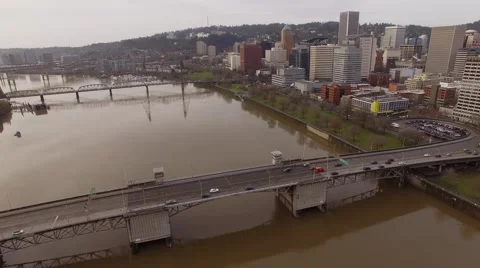 Aerial Portland Oregon - SE Morrison Bridge Stock-Footage 59584902