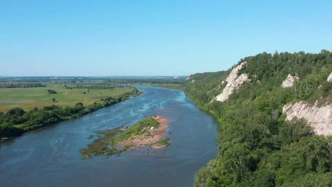 Aerial pull away shot of the river. 스톡 동영상 113695910