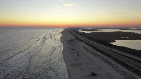 Aerial Pull Back View of Sundown at Gilgo Beach Vídeos de archivo 146104418