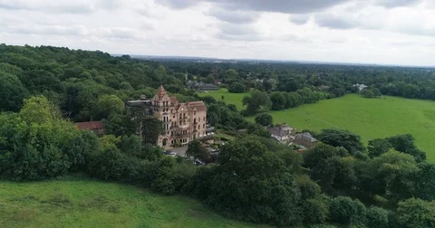 Aerial pull out view of Victorian country houses in Richmond, West London Stock Footage 80868581