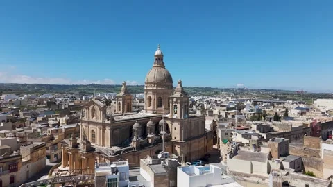 Aerial Pull In Toward Church of St Nicholas in Malta Vídeo Stock 340905827