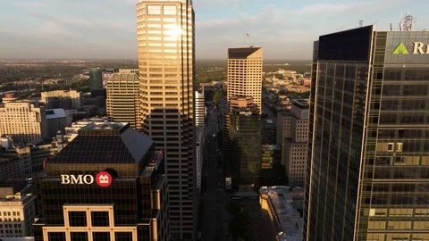 Aerial Pullback Reveals Downtown Indianapolis Cityscape at Sunrise Stock Footage 322089935