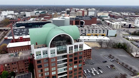 Aerial pullout high point nc, north carolina skyline 動画素材 332721457