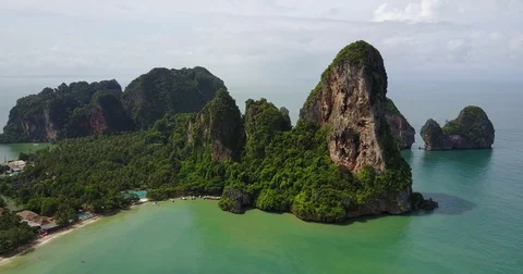 Aerial Railay Cliffs Left to Right 스톡 동영상 80178240