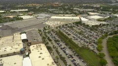 Aerial tour Sawgrass Mills Outlet Mall, Stock Video