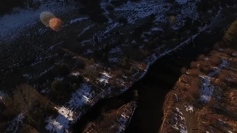 Aerial river angled pull 動画素材 89956290