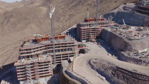 Aerial Rotating Shot Hillside Construction Cranes in Henderson Vegas 스톡 동영상 333722923