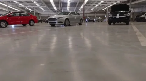 Aerial scene inside an import export car deposit. Vídeo Stock 59962524