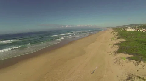 Aerial shot of beach. Vídeo Stock 34625256