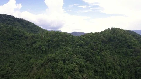Aerial shot of beautiful mountain range 库存影片 75917255