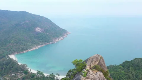 Aerial Shot of Breathtaking Panoramic Viewpoints on Top of The Rock. Vídeo Stock 182827955