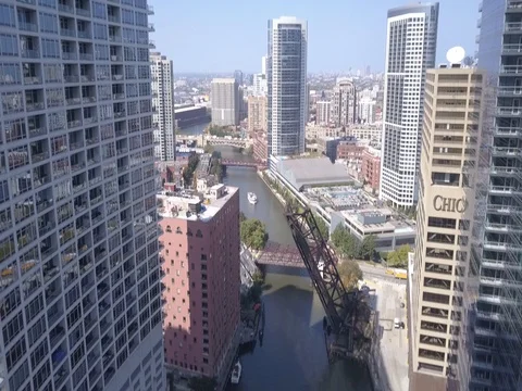 Aerial shot of a bridge in Chicago Video stock 80313832