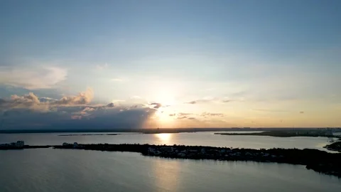 Aerial Shot of Cancun Sunset with Dramatic Cloud Patterns 스톡 동영상 324518874