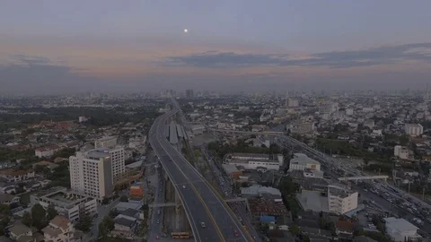 Aerial shot of elevated road at dusk 库存影片 74062565