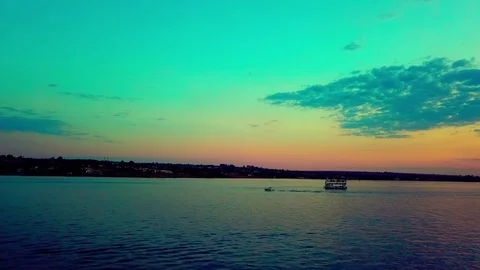Aerial shot flying forward and ascending over Lake Paranoa at dusk Vídeos de archivo 82249776