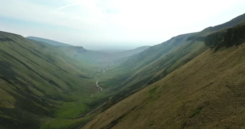 Aerial shot of High cup nick in Cumbria Stock-Footage 331455811