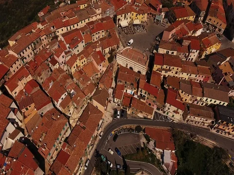 Aerial shot of the main square of a small town Capoliveri in Elba island Vidéo 74027243
