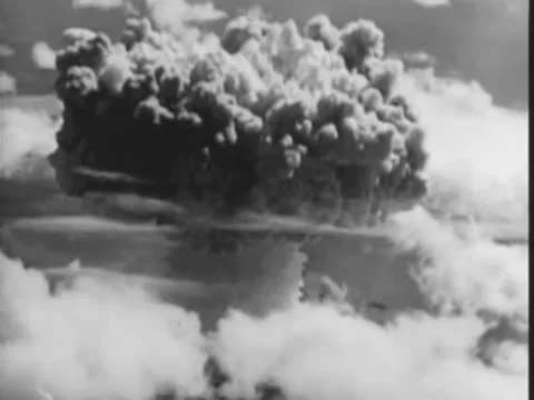 Aerial shot of nuclear bomb testing, 1950s Stock-Footage 260258431