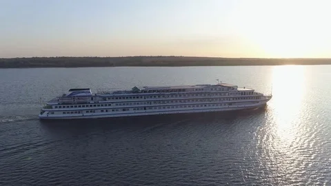 Aerial shot of ship in river Vídeos de archivo 84459848