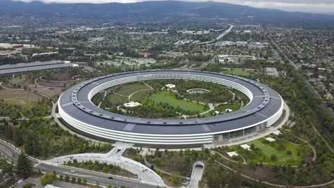 Aerial Side View of Apple Park Headquarters In Cupertino California 库存影片 146146122