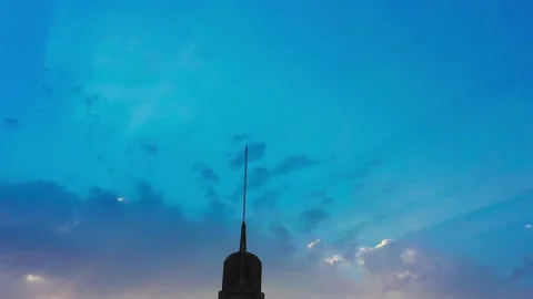 Aerial slow movement around Eiffel Tower in Bahria Video stock 212012420